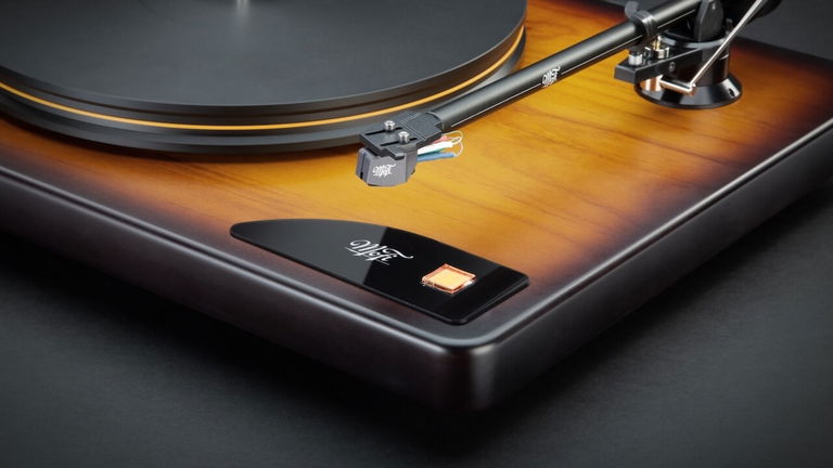 ¿Eres fan de las Fender Stratocaster y del vinilo? Lo nuevo de MoFi Audio te va a encantar