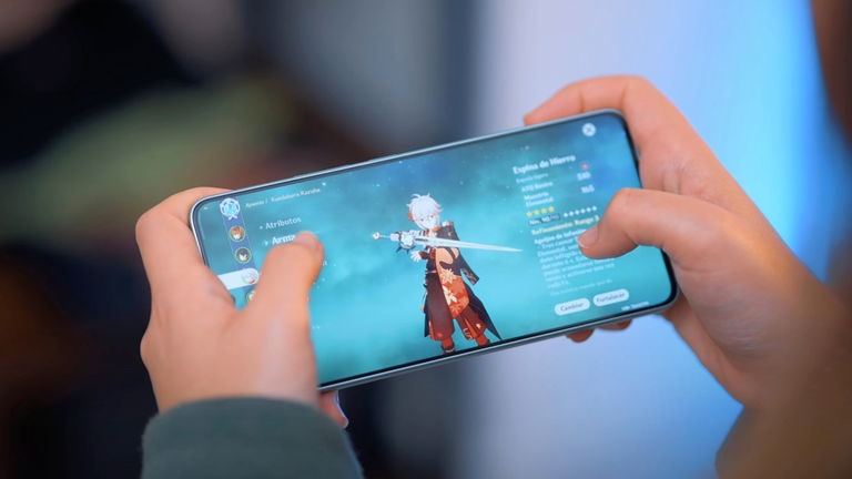 Mi recomendación en móvil barato: 512 GB, carga de 90 W, Snapdragon 8s Gen 3 y cuerpo delgado de cristal por 255 euros