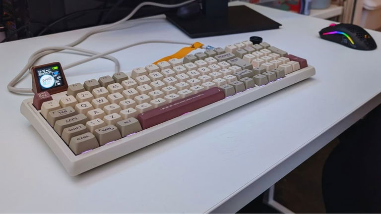 Todo el mundo está comprando este teclado mecánico y tiene muchísimo sentido: por 50 euros es una compra top