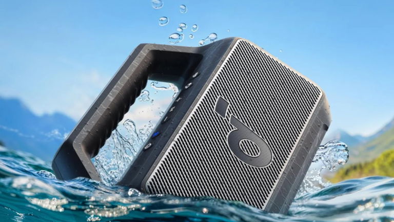 Fiesta, en la playa o en la montaña, da igual, porque este Soundcore Boom 2 (rebajadísimo) lo resiste todo y suena brutal