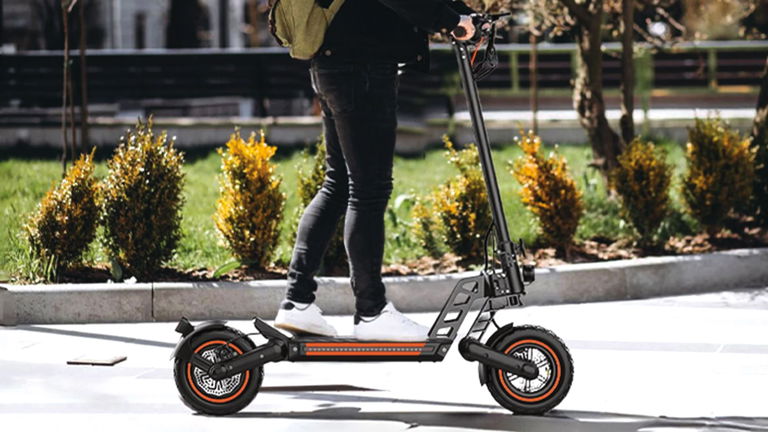 Es el patinete eléctrico más vendido en Amazon esta semana y está a mitad de precio por unos días