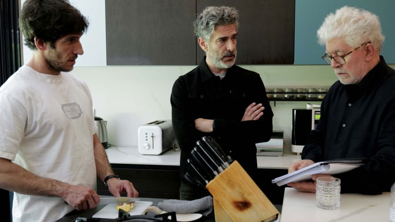Movistar Plus+ se queda en exclusiva con la próxima película de Almodóvar, 'Amarga Navidad'