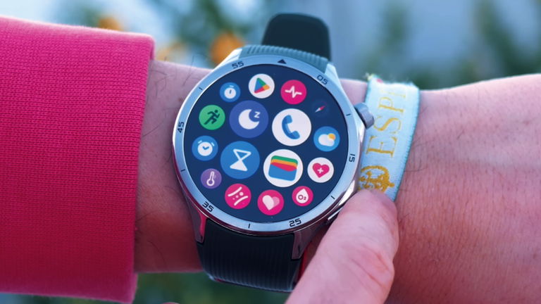 De los mejores relojes inteligentes de 2025 y ya está en oferta: Snapdragon, Wear OS y autonomía de récord