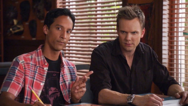 La película de 'Community' ya ha recibido financiación y podría rodarse este mismo año, según Joel McHale, el actor que dio vida a Jeff Winger
