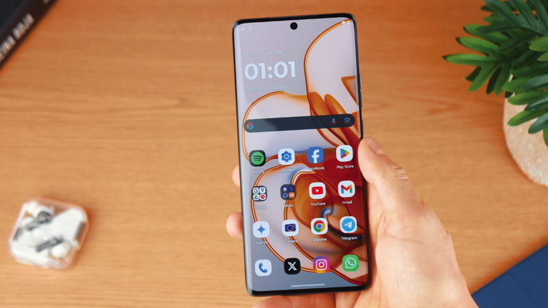 Calidad de gama alta a precio de gama media: este móvil Motorola tira su precio con el 47% de descuento