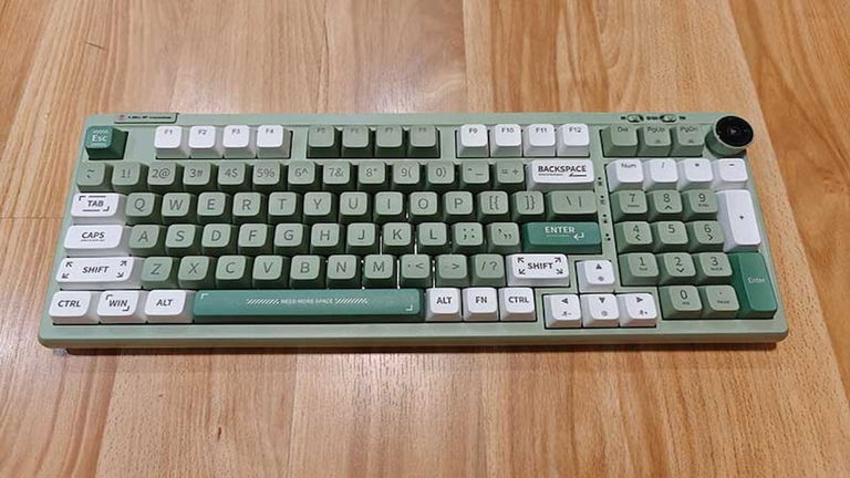 Cómodo, silencioso y con un diseño único en el mercado: por 65 euros este teclado mecánico merece mucho la pena