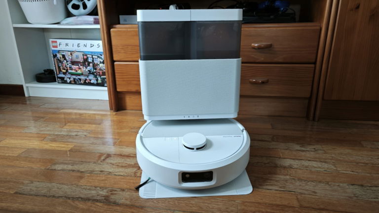 Robot Roomba Plus 505 Combo con Base AutoWash, análisis: así debe ser un robot que de verdad limpie por ti