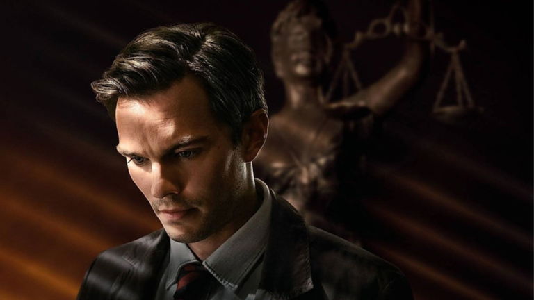Ya puedes ver la última película de Clint Eastwood en streaming: un thriller judicial que está dando mucho que hablar