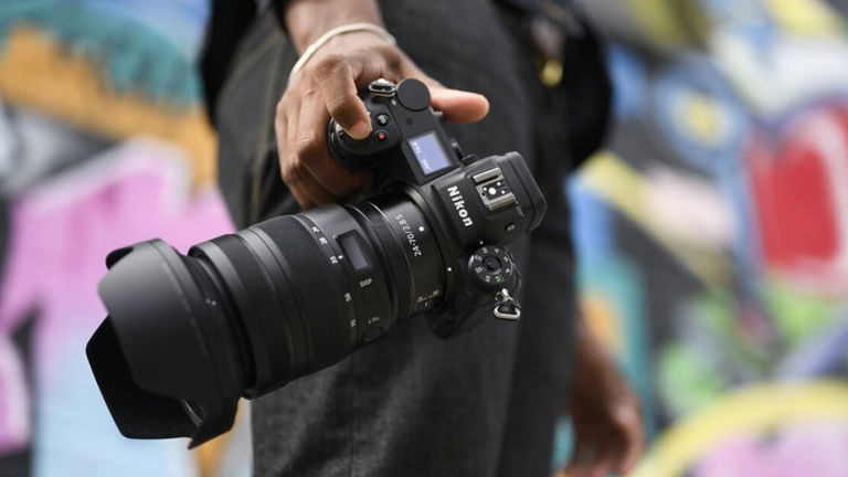 Más de 1.000 euros de descuento por esta Nikon con objetivo profesional: el kit que muchos soñamos, al precio que nadie esperaba