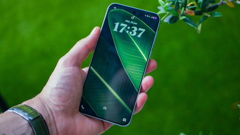 Este móvil compacto de gama alta nos encanta y tiene ofertón: 512 GB, potencia a raudales y 6500 mAh