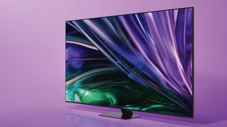 De 2039 a 755 euros: esta smart TV premium de Samsung toca fondo a lo grande, con QLED y 4K
