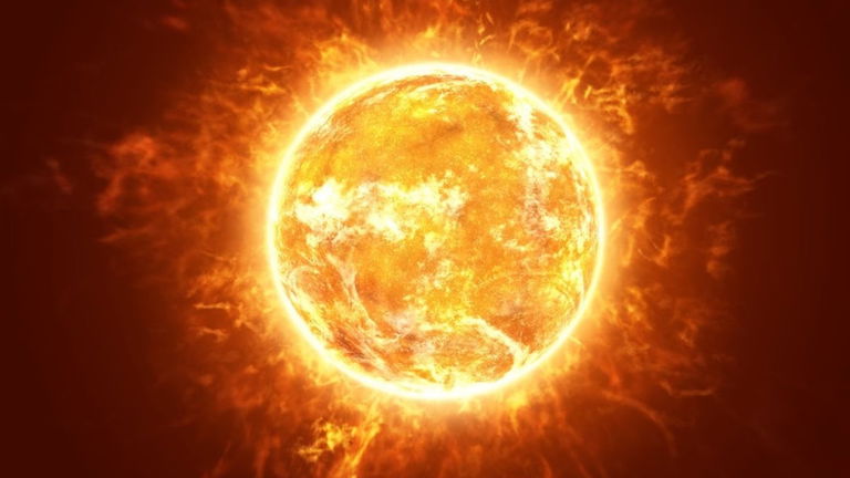 Ha aparecido una cara gigante en el Sol, pero no es lo que te imaginas