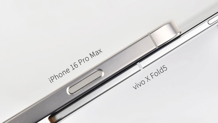 vivo quiere guerra y se compara con Apple: su próximo plegable X Fold5 es casi tan fino como un iPhone 16 Pro Max