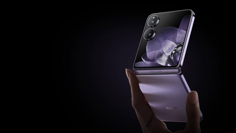 El gama premium de Xiaomi, con lentes Leica, Snapdragon 8 Gen 3 y diseño flip, con un brutal 50% de descuento