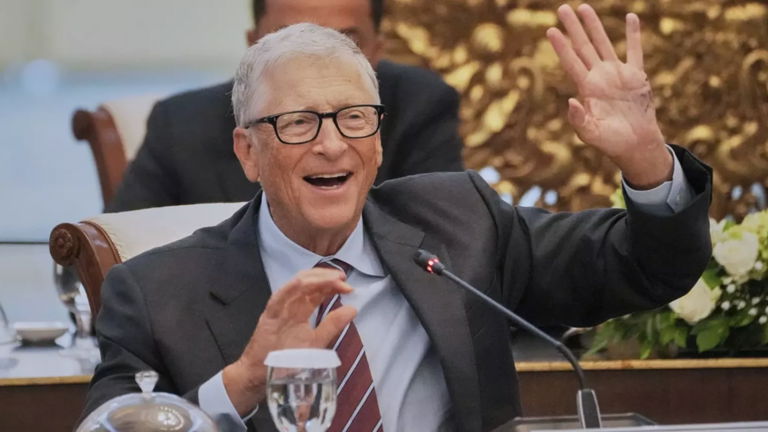Bill Gates, fundador de Microsoft, se sincera estando borracho: "Voy un poco borracho esta noche, así que no soy muy coherente"