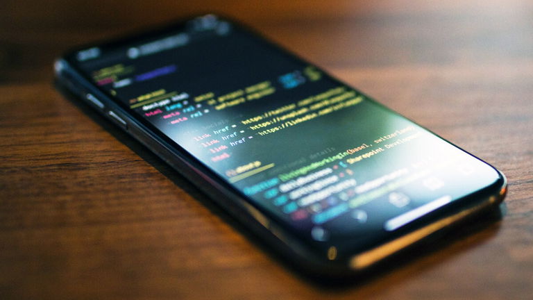 Deja de 'improvisar' con la IA: la guía de un experto de Google para que te escriba código mucho más rápido y fiable