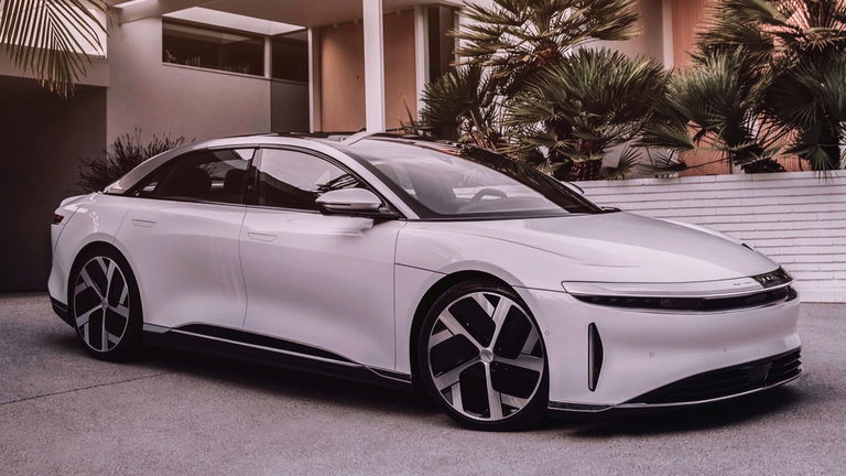 Este coche eléctrico acaba de batir un Récord Guiness por recorrer 1.205 kilómetros con una sola carga