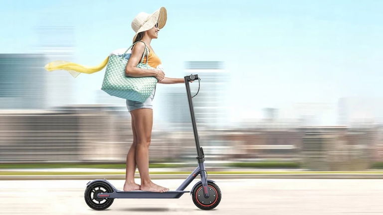 Si vas a comprarle un patinete eléctrico a un niño que sea este: cuesta poco más de 100 euros y ofrece todo lo que necesitas