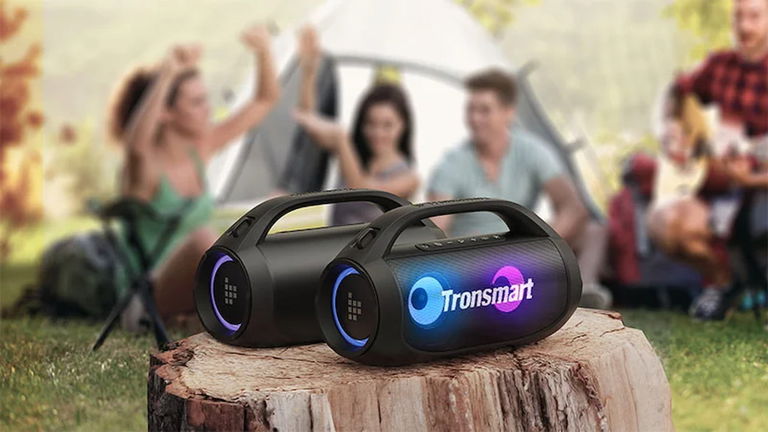 Por menos de 50 euros este altavoz Bluetooth es un chollazo: tiene luces, es resistente al agua y puede sonar 24 horas