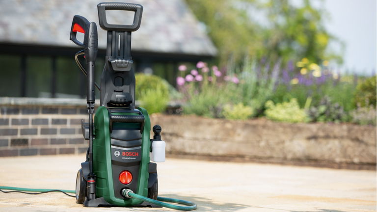 ¡Chollo veraniego! Potencia alemana con la Bosch Aquatak 125, que limpia mejor que un profesional