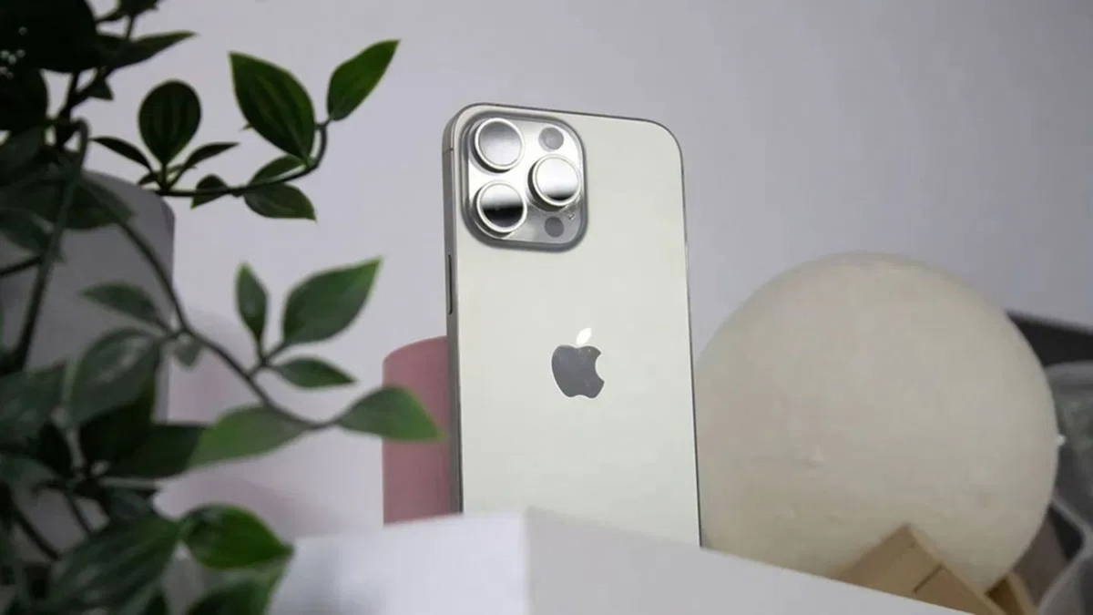 Precio mínimo histórico para el iPhone 15 Pro Max: pantalla ProMotion, construcción de titanio y chip A17 Pro