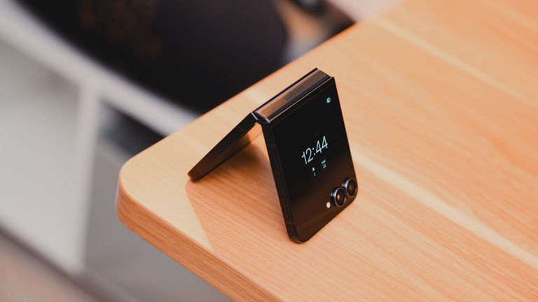 Samsung Galaxy Z Flip7 FE, análisis: el primer plegable barato de la marca apuesta por una fórmula conocida que le garantiza el éxito