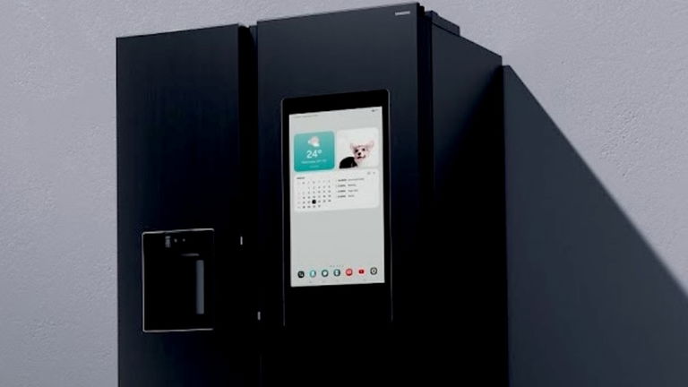 El frigorífico de tus sueños está de oferta: pantalla táctil, apertura con sensor y 400 euros de descuento