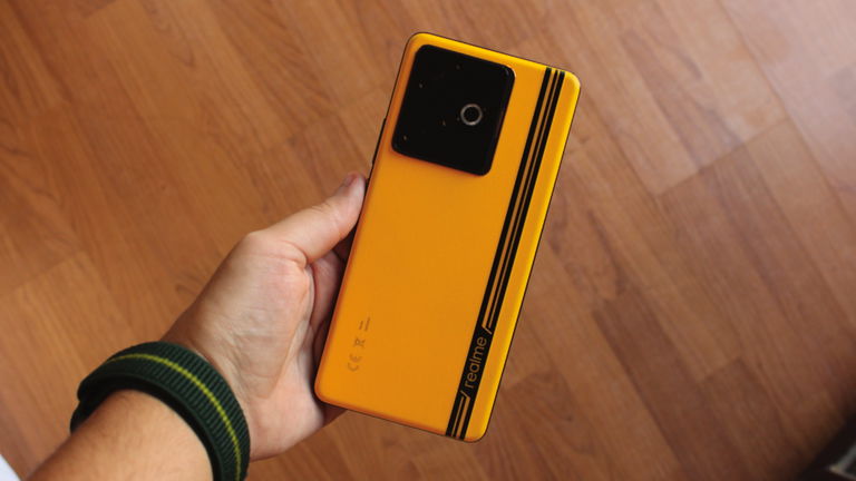 Este móvil de gama alta es tuyo por solo 412 euros: 512 GB, procesador Max y 7000 mAh de batería