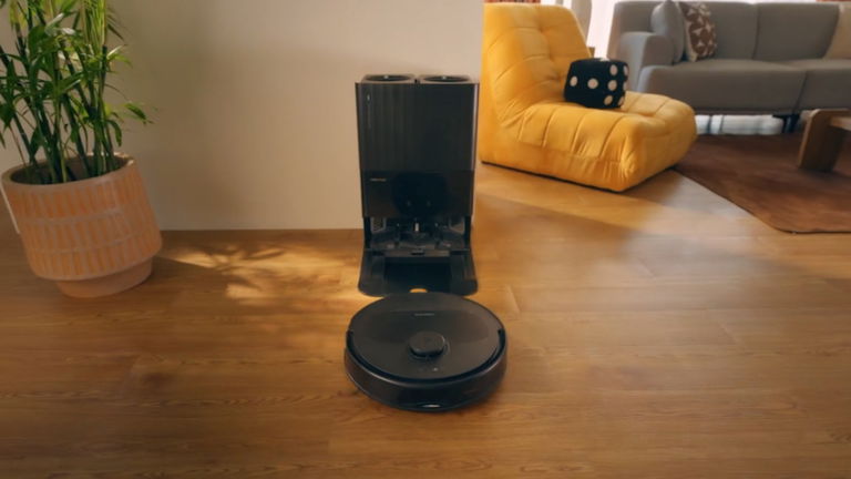 Si quieres olvidarte de barrer y fregar, este Roborock lo hace todo por ti a un precio increíble