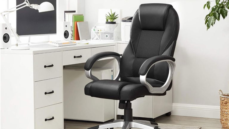 ¿Teletrabajas o estudias desde casa? Esta silla de oficina está a precio de chollo, es comodísima y tiene unas valoraciones excelentes