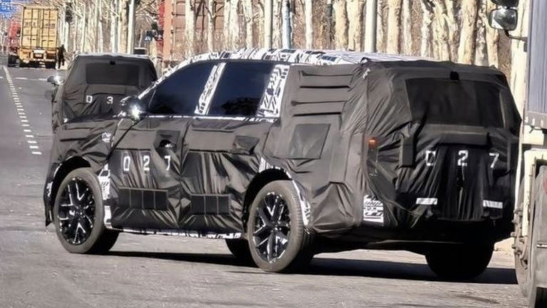Xiaomi ya trabaja en su tercer coche eléctrico: un SUV de gran tamaño que ya se deja ver por las carreteras de China