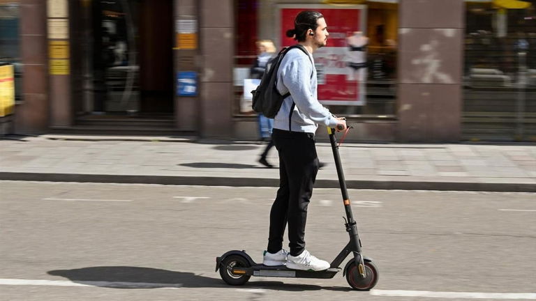 Una bestia de 2 ruedas que no te dolerá al bolsillo: este potente patinete todoterreno no cuesta ni 350 euros
