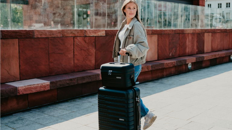 Esta maleta, con la que he ido a Estados Unidos, es la que te recomiendo para tus viajes, y más ahora que presenta tanta rebaja