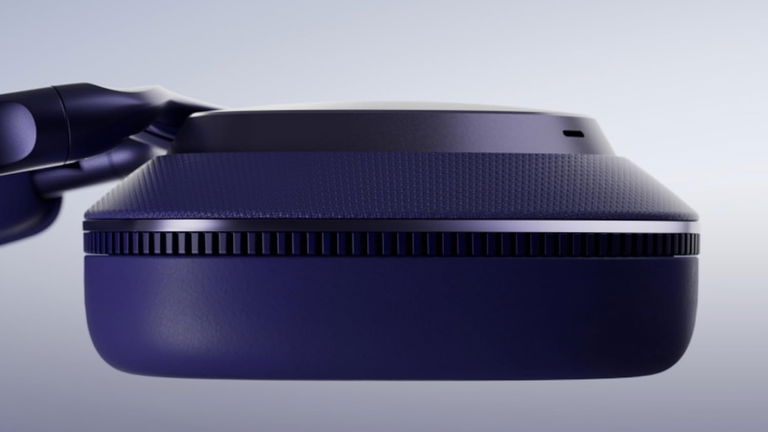 Deja de destrozar tus oídos: auriculares Bowers & Wilkins con 45h de batería y 8 micrófonos