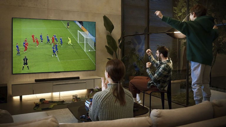 Dónde ver el fútbol en TV 2025/26: opciones gratis y de pago para LaLiga, Champions y más
