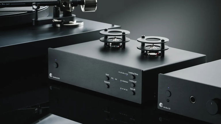 Pro-Ject lo apuesta todo a las válvulas y la conectividad con este nuevo previo de phono