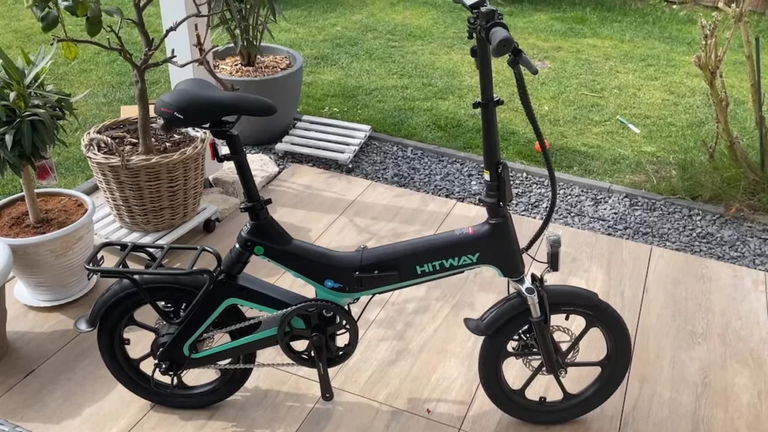 Esta bicicleta eléctrica plegable con envío europeo es un fenómeno en ventas que no cuesta ni 500 euros