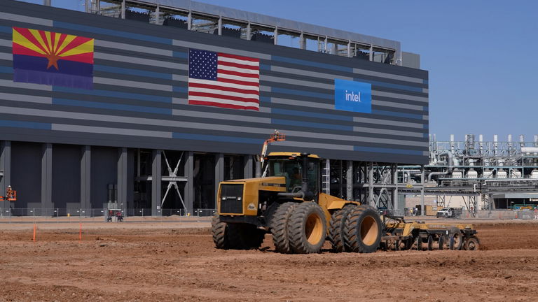 Trump completa la paradoja y aprueba que EE. UU. compre el 10 % de Intel después de vetar a HUAWEI precisamente por lo mismo