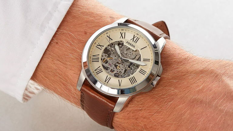 Este Fossil es un homenaje a la ingeniería del tiempo: engranajes, esqueleto y rotor expuesto