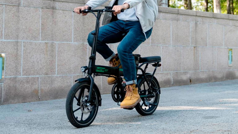La bici eléctrica plegable que cabe en cualquier rincón hunde su precio en AliExpress