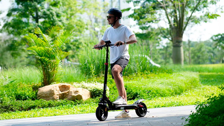 De oferta el patinete que no teme a nada: motor de 800 W, ruedas de 10" y hasta 40 km de autonomía