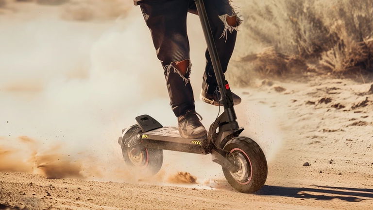 El patinete todoterreno más recomendado: motor de 2000 W, menos de 600 euros y hasta 80 km de autonomía