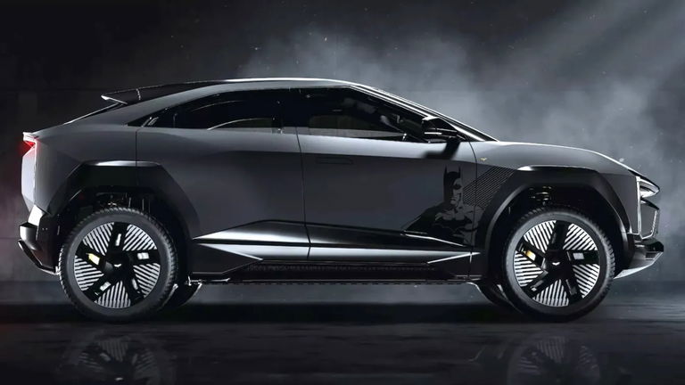 El "Batmóvil eléctrico" es real: 550 km de autonomía y 282 CV de potencia por menos de 25.000 euros