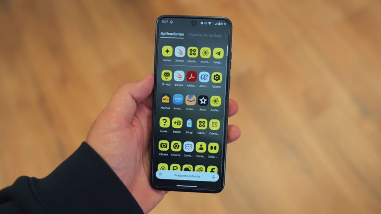 El smartphone más Ultra de Motorola, con 370 euros de descuento, Snapdragon 8 Elite y 3 cámaras de 50 MP
