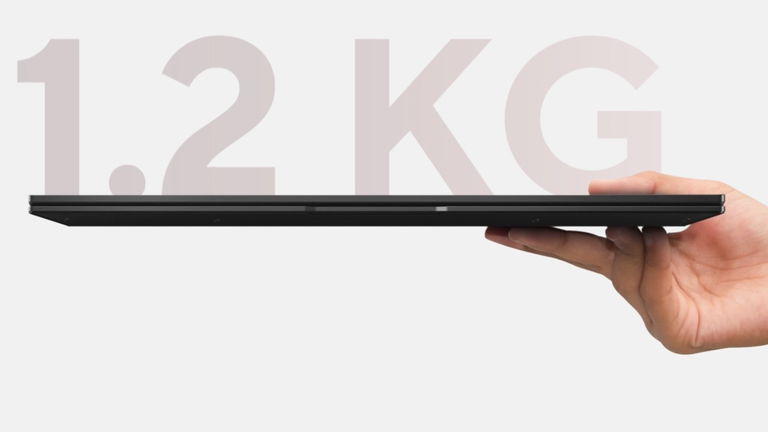De los mejores portátiles por menos de 900 euros: pantalla OLED, 512 GB de SSD y solo 1,2 kg de peso