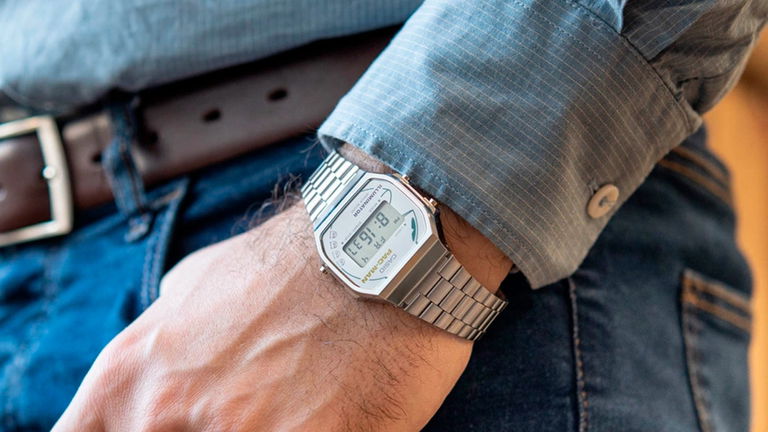 Casio y PAC-MAN reviven los 80 en un reloj que ya es objeto de culto (y que está rebajado)