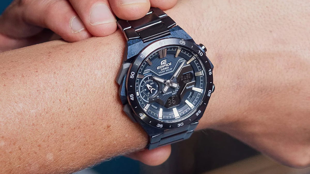 La joya de Casio: diseño automovilístico, carga solar y alma de competición