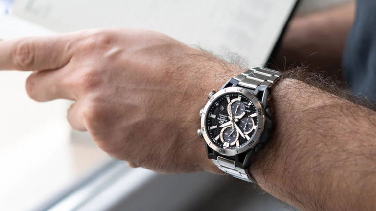 Casio rebaja su obra maestra: fibra de carbono, zafiro y energía solar