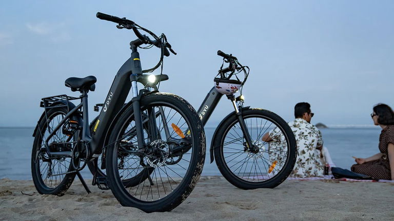 Esta bicicleta eléctrica es perfecta para moverte por la ciudad y puedes comprarla con un limitadísimo descuento de 500 euros
