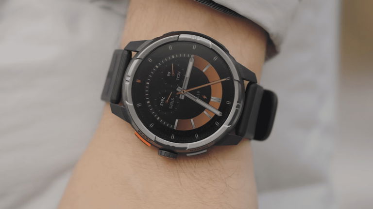 Por menos de 50 euros este reloj inteligente está a la altura de los grandes